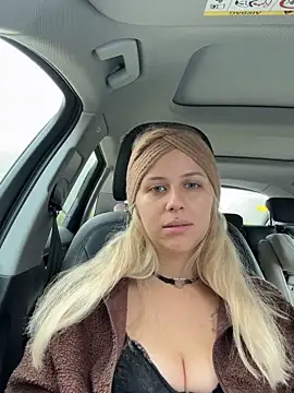 Snapshot of lunawolf21 chatting on 14, 10, 2025 lunawolf21 online show from 14, 10, 2025