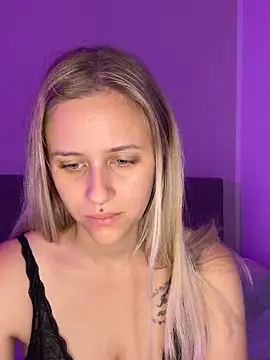 Snapshot of lunawolf21 chatting on 17, 10, 2025 lunawolf21 online show from 17, 10, 2025