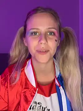 Snapshot of lunawolf21 chatting on 18, 10, 2025 lunawolf21 online show from 18, 10, 2025