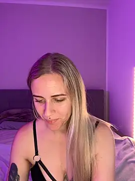 Snapshot of lunawolf21 chatting on 31, 10, 2025 lunawolf21 online show from 31, 10, 2025