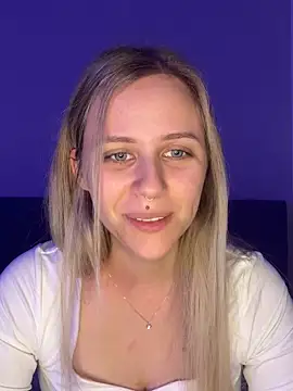 lunawolf21 online show from 23, 12, 2025