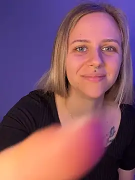 lunawolf21 online show from 11, 2, 2026