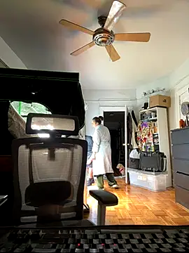 Snapshot of TacosSenpai chatting on 10, 10, 2025 TacosSenpai online show from 10, 10, 2025