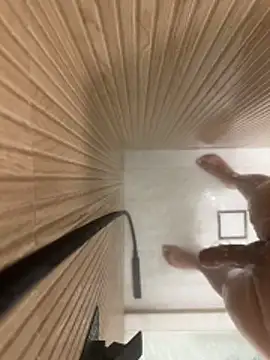 Gustavozx01 online show from 3, 12, 2025