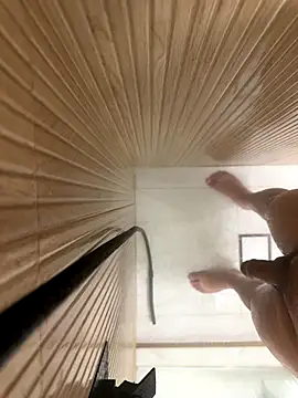 Gustavozx01 online show from 20, 12, 2025