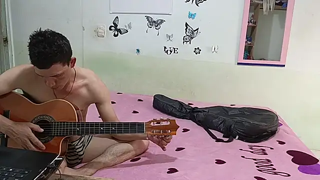 luxandracon23 online show from 19, 2, 2025