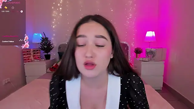 Snapshot of Aria_Blisss chatting on 5, 12, 2024 Aria Blisss online show from 5, 12, 2024