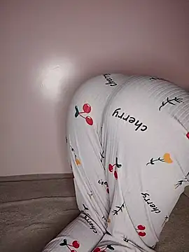 Snapshot of Manita-57 chatting on 9, 4, 2026 Manita-57 online show from 9, 4, 2026