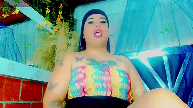 nauthyvalentina online show from 17, 5, 2026