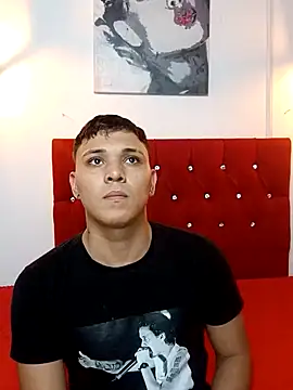 couple lovelyds online show from 4, 2, 2025