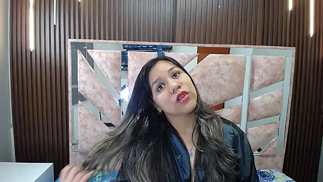 stephanieross202cl online show from 12, 1, 2026