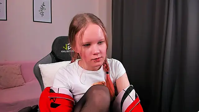 Snapshot of boostyboobs chatting on 28, 2, 2025 boostyboobs online show from 28, 2, 2025