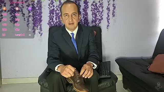 Snapshot of yazforeSolo chatting on 10, 2, 2026 yazforeSolo online show from 10, 2, 2026