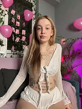 Sweet Evva online show from 3, 2, 2025