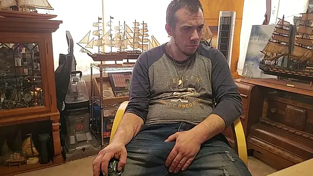 Snapshot of ScubaStevex chatting on 12, 3, 2026 ScubaStevex online show from 12, 3, 2026