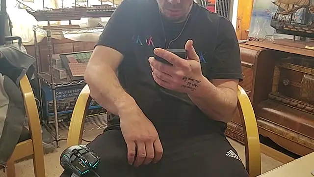 Snapshot of ScubaStevex chatting on 19, 3, 2026 ScubaStevex online show from 19, 3, 2026