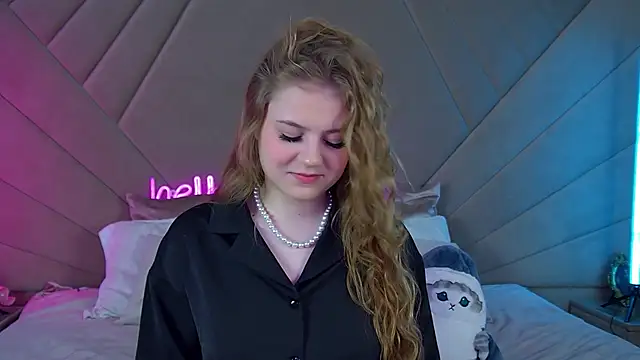 SelinSwarovski online show from 28, 1, 2025