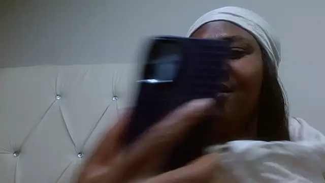 AuntyBigMadam87 online show from 25, 5, 2026