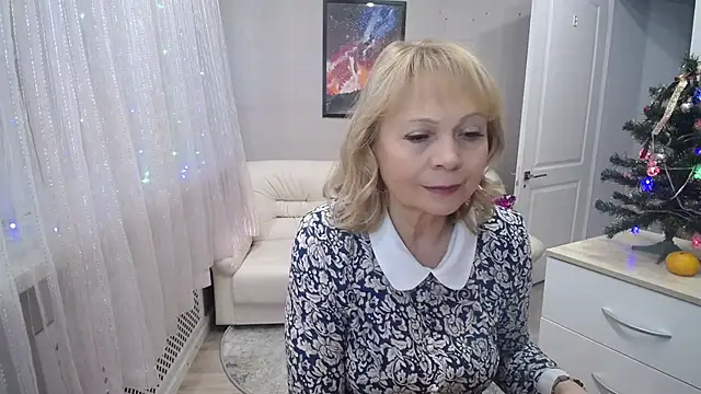 Milla Cutie18 online show from 7, 12, 2024