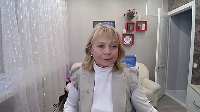 Milla Cutie18 online show from 19, 12, 2024