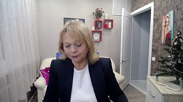 Milla Cutie18 online show from 23, 12, 2024
