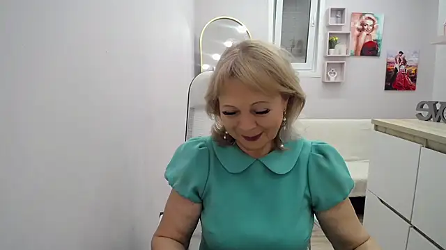 Milla Cutie18 online show from 19, 2, 2026