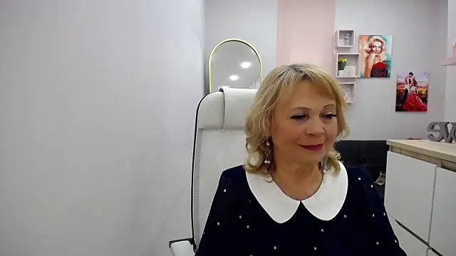 Snapshot of Milla_Cutie18 chatting on 9, 4, 2026 Milla Cutie18 online show from 9, 4, 2026