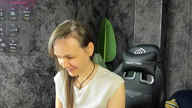 Lillian White online show from 11, 5, 2026