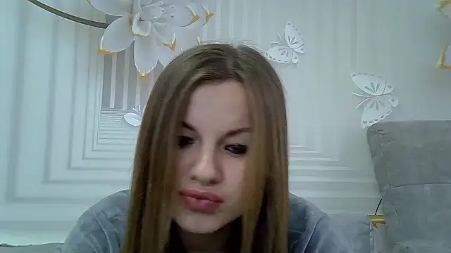 Snapshot of TinaFun4u chatting on 24, 1, 2025 TinaFun4u online show from 24, 1, 2025