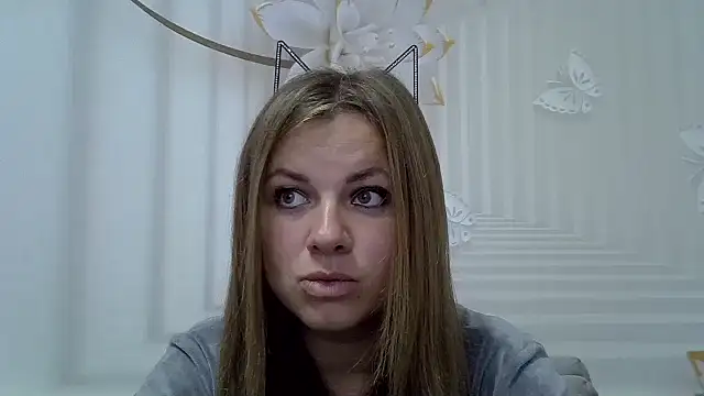 Snapshot of TinaFun4u chatting on 4, 11, 2025 TinaFun4u online show from 4, 11, 2025