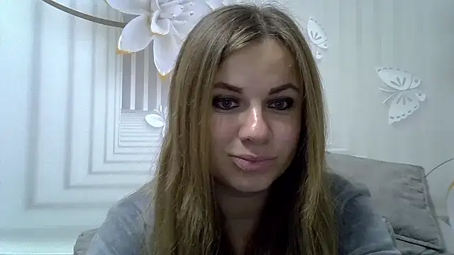 Snapshot of TinaFun4u chatting on 7, 11, 2025 TinaFun4u online show from 7, 11, 2025
