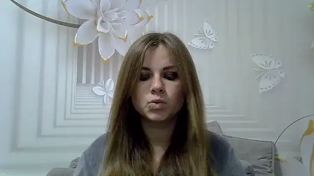 Snapshot of TinaFun4u chatting on 14, 11, 2025 TinaFun4u online show from 14, 11, 2025