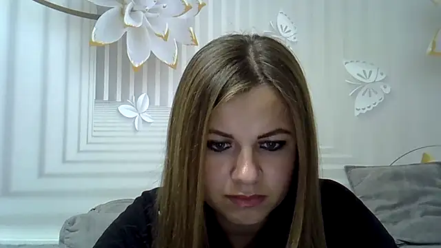 Snapshot of TinaFun4u chatting on 18, 11, 2025 TinaFun4u online show from 18, 11, 2025