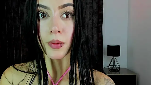 Snapshot of NataGarcia chatting on 10, 12, 2024 NataGarcia online show from 10, 12, 2024