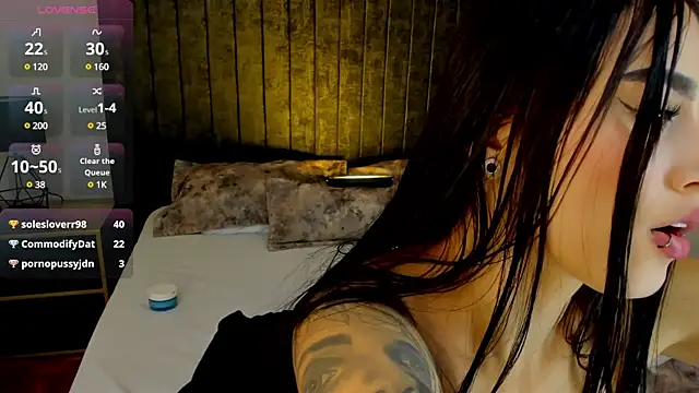 Snapshot of NataGarcia chatting on 6, 3, 2025 NataGarcia online show from 6, 3, 2025