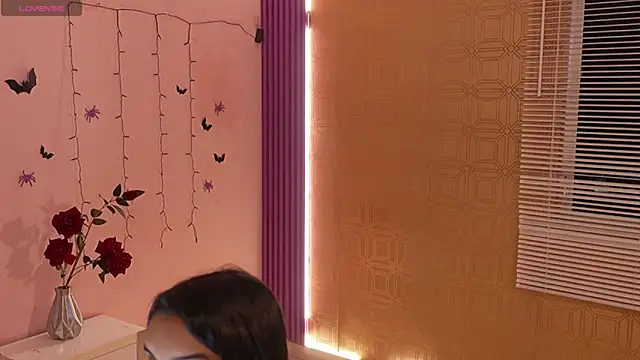 Snapshot of Bella19_ chatting on 21, 10, 2025 Bella19  online show from 21, 10, 2025