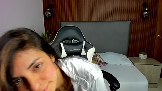 elissa iris online show from 9, 12, 2024