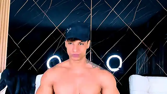 Owen Muzcle online show from 8, 10, 2025