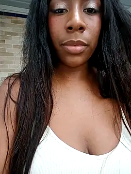 KloheCurvy online show from 7, 12, 2024