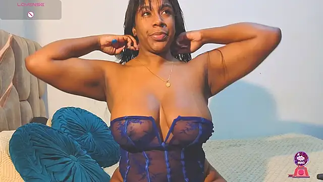 KloheCurvy online show from 5, 11, 2025