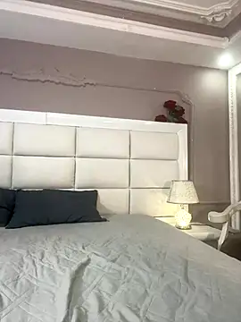 KloheCurvy online show from 18, 12, 2025