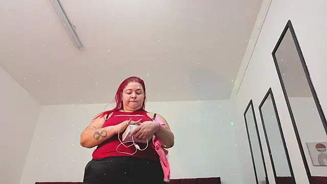 Snapshot of selena_castillo chatting on 21, 10, 2025 selena castillo online show from 21, 10, 2025