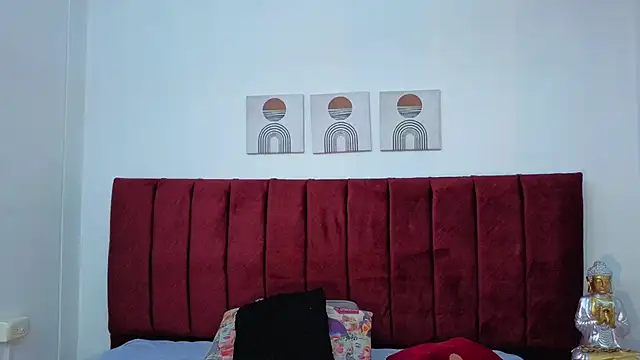 Snapshot of selena_castillo chatting on 27, 11, 2025 selena castillo online show from 27, 11, 2025