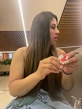 girl anni online show from 4, 2, 2025