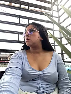 girl anni online show from 7, 2, 2025