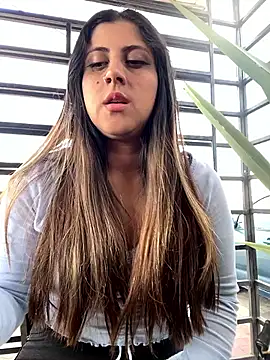 girl anni online show from 7, 2, 2025