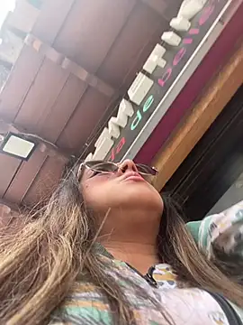 girl anni online show from 8, 2, 2025