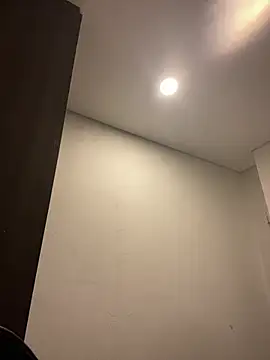 girl anni online show from 9, 2, 2025