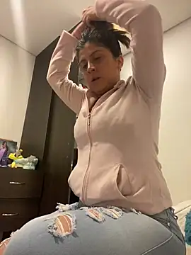 girl anni online show from 13, 2, 2025