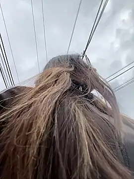 girl anni online show from 14, 2, 2025